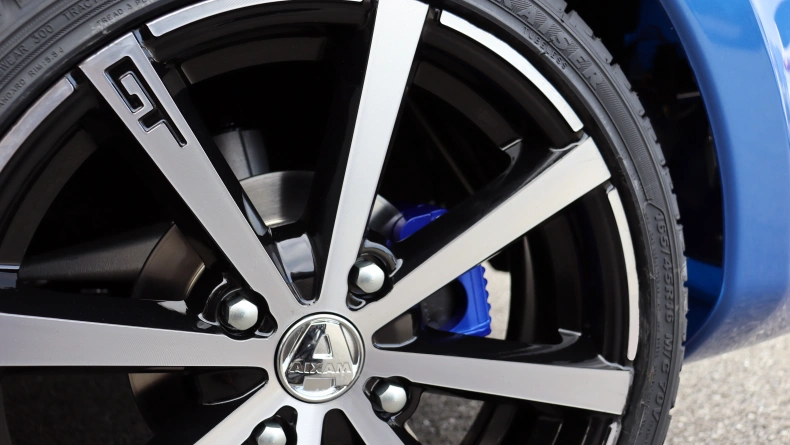 &Tau;&epsilon;&tau;&rho;ά&kappa;&upsilon;&kappa;&lambda;&alpha; &omicron;&chi;ή&mu;&alpha;&tau;&alpha; &alpha;&sigma;&phi;&alpha;&lambda;&omicron;ύ&sigmaf; &tau;&alpha;&chi;ύ&tau;&eta;&tau;&alpha;&sigmaf; AIXAM Coup&eacute; CUTGTI_BLS_DTZ1.jpg