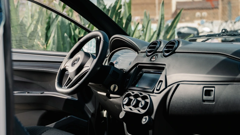 &Tau;&epsilon;&tau;&rho;ά&kappa;&upsilon;&kappa;&lambda;&alpha; &omicron;&chi;ή&mu;&alpha;&tau;&alpha; &alpha;&sigma;&phi;&alpha;&lambda;&omicron;ύ&sigmaf; &tau;&alpha;&chi;ύ&tau;&eta;&tau;&alpha;&sigmaf; AIXAM e Minauto SITU_EMULTIM_BLA_PNG (9).jpg